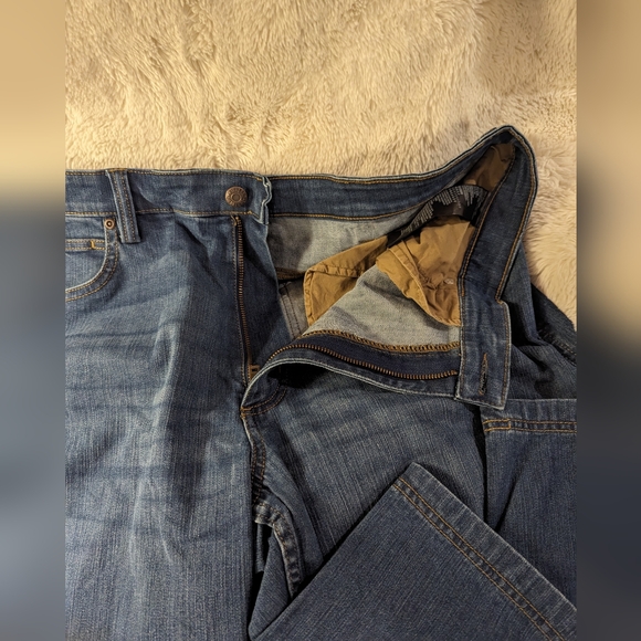 40x32 Kirkland Signature jeans - Picture 5 of 7